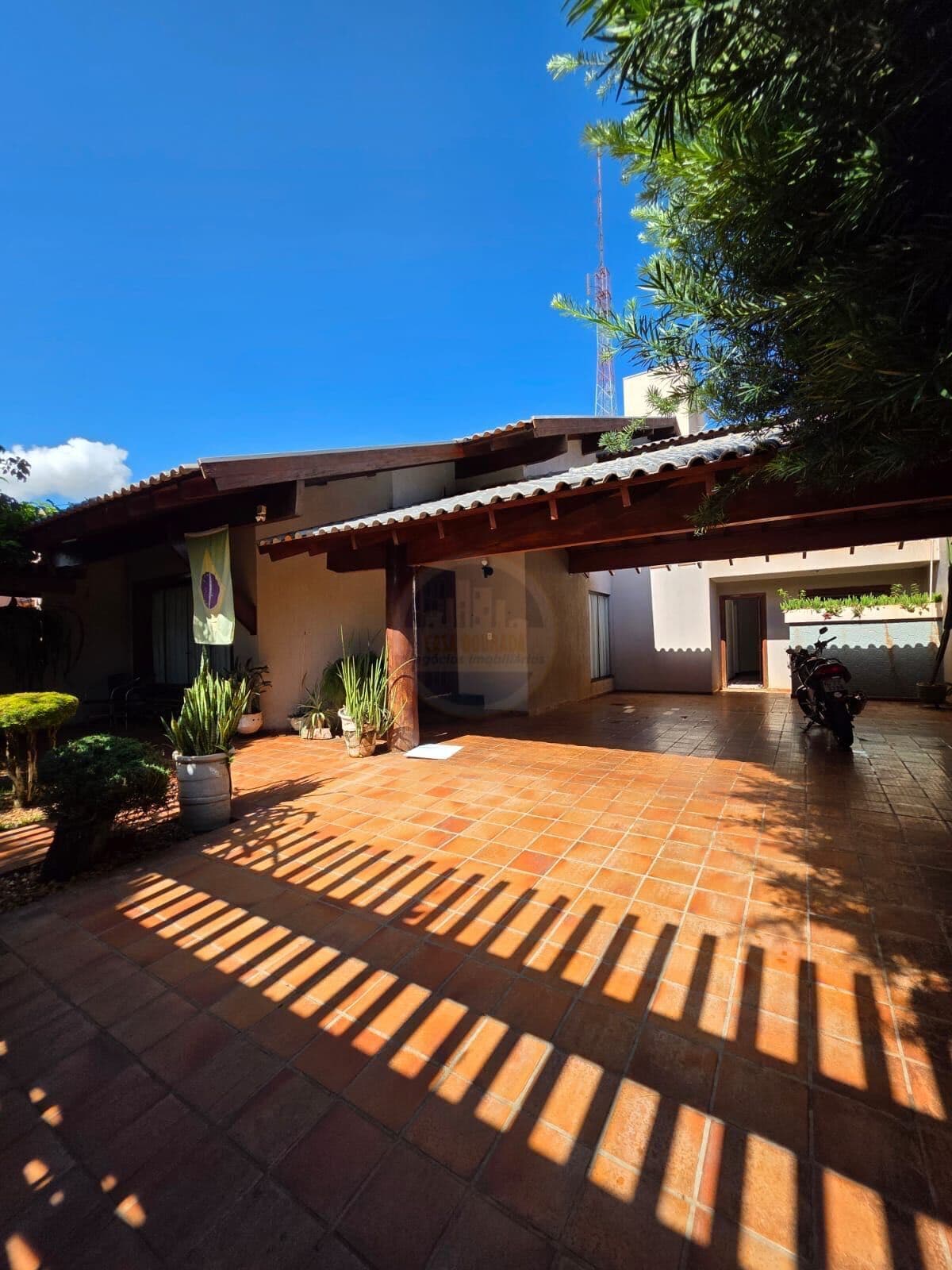 Casa em Dourados - Jardim Caramuru