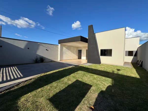 Casa em Dourados - CIDADE JARDIM 1