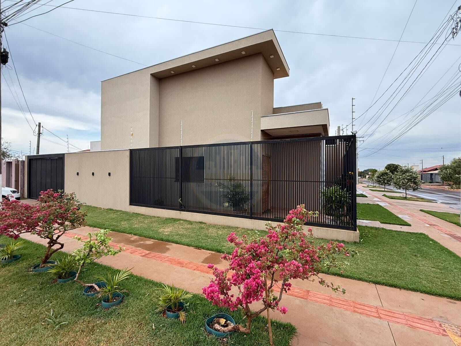 Casa em Dourados - Conjunto Residencial Monte Carlo