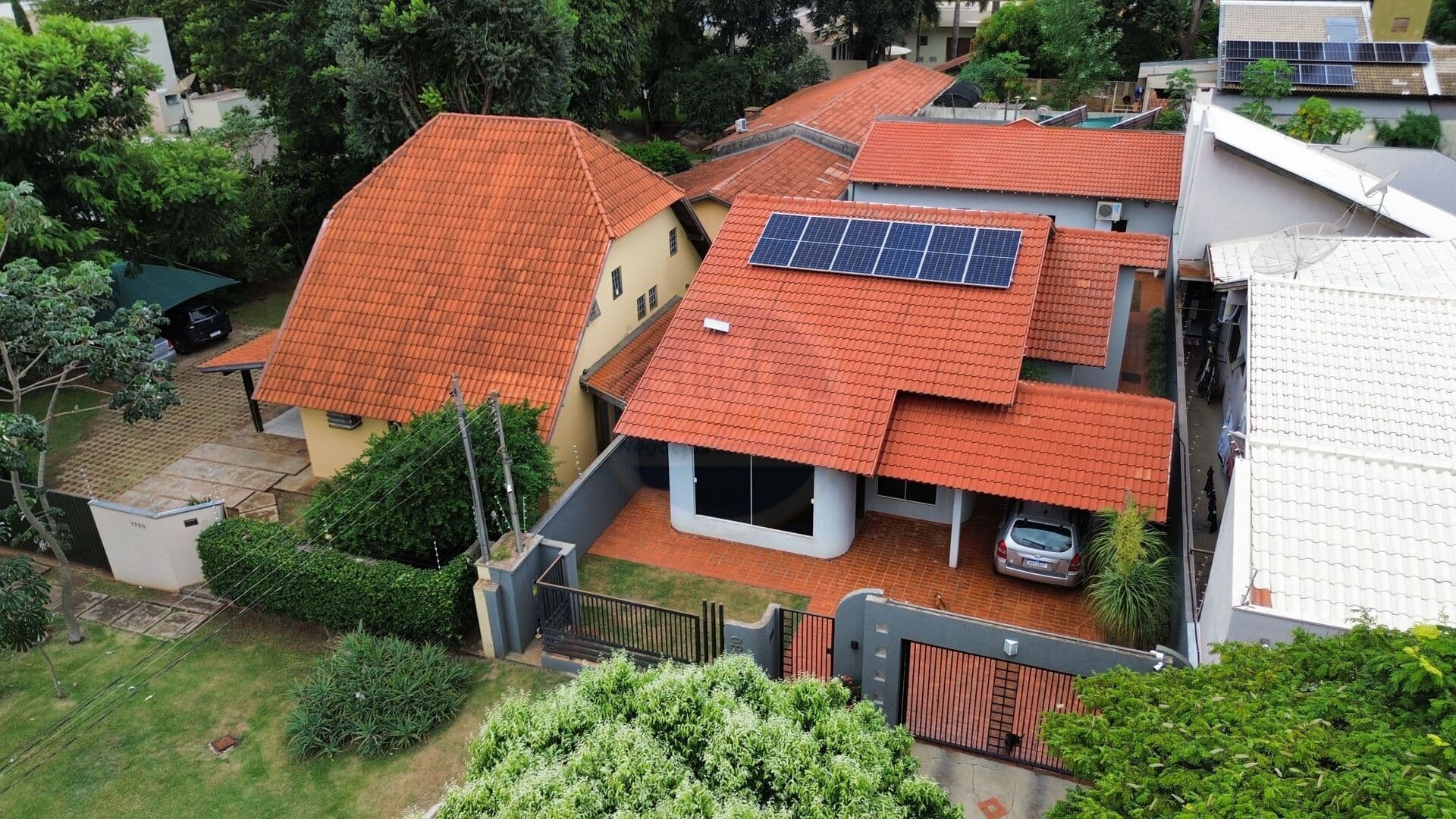 Casa Alto Padrão em Jardim Universitario, Dourados/MS