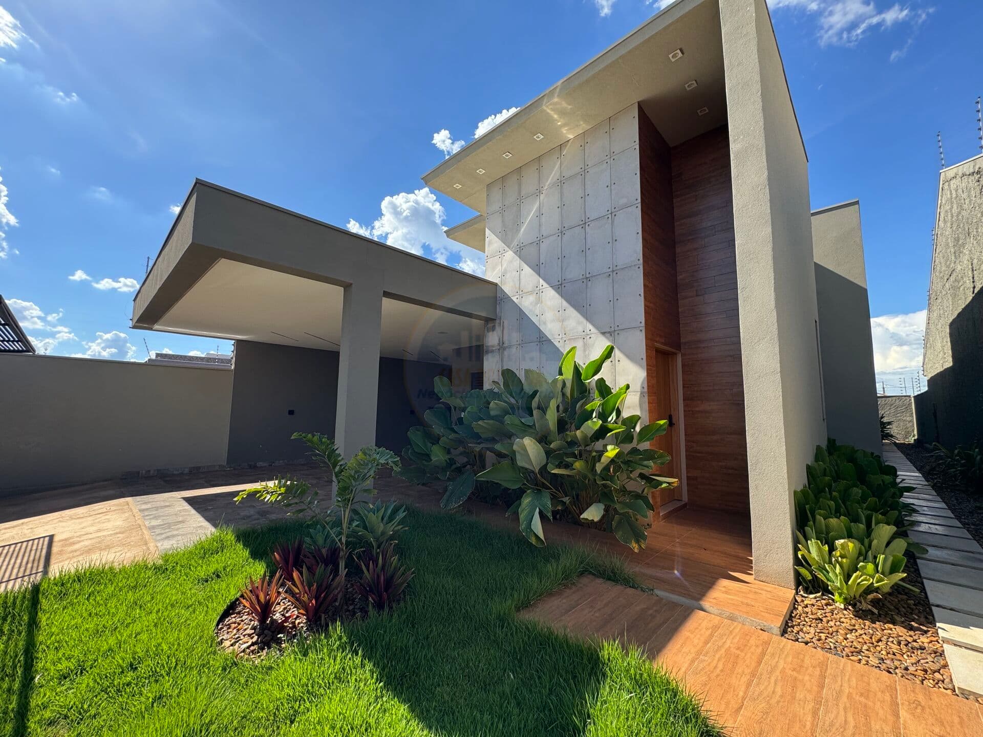 Casa Alto Padrão em Parque Alvorada, Dourados/MS