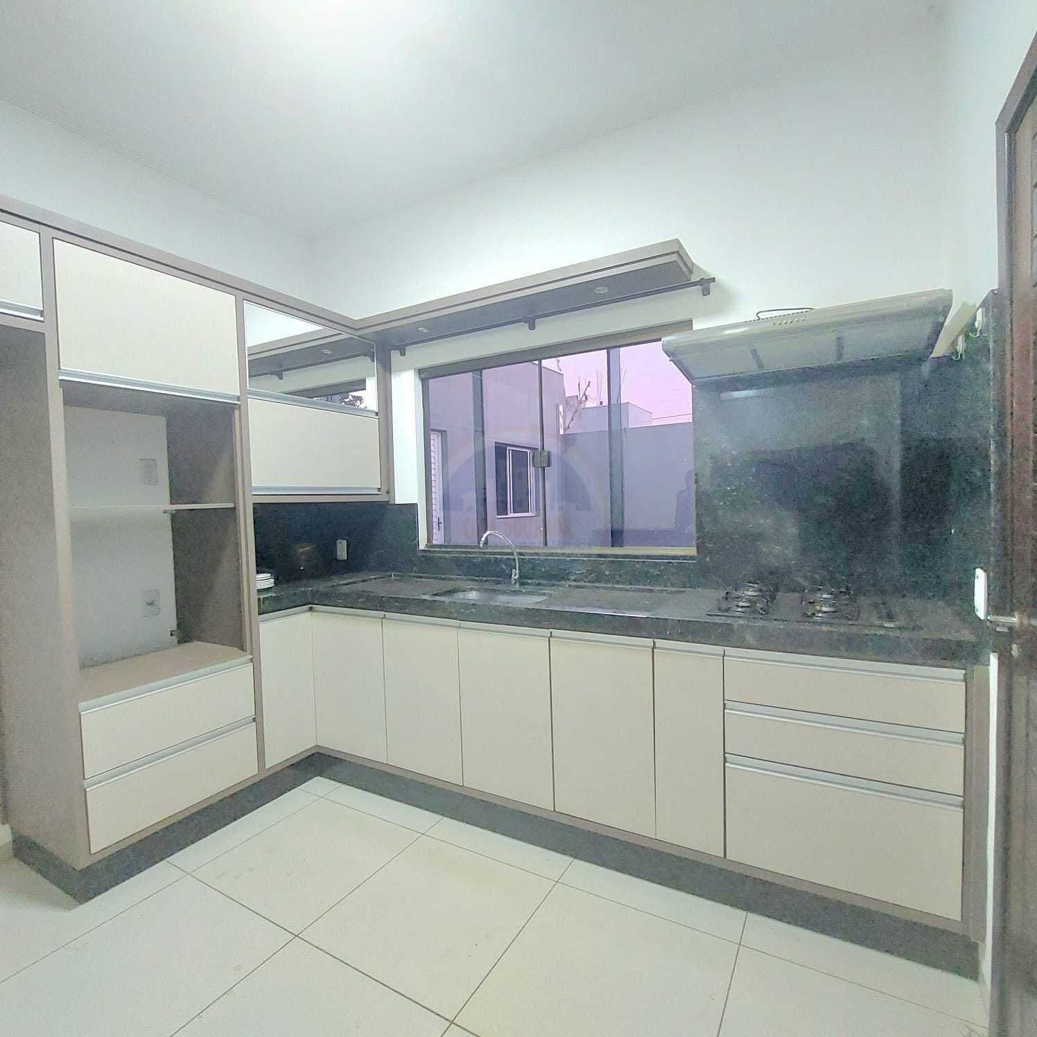Casa em Dourados - Vival dos Ipês
