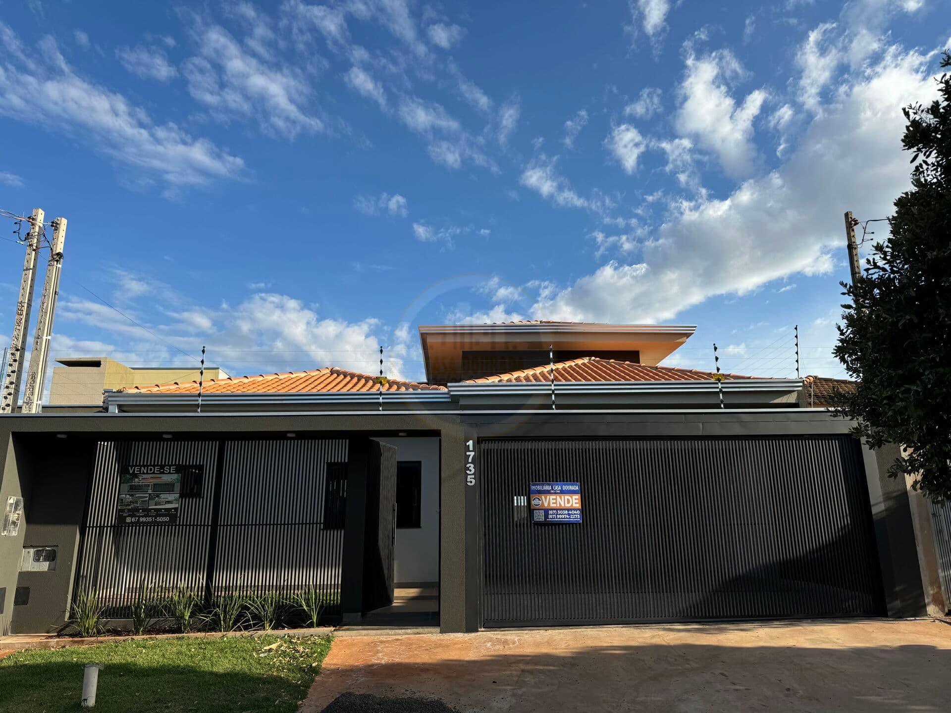 Casa Alto Padrão em RESIDENCIAL SANTA FÉ, Dourados/MS