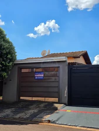 Casa em Dourados - Flor de Maio