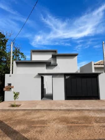 Casa em Dourados - Flor de Maio