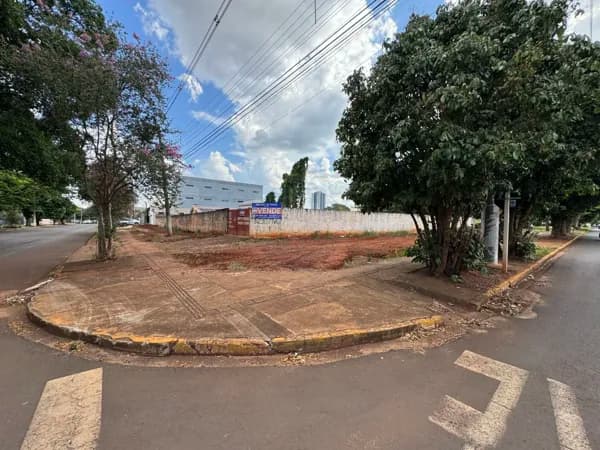 Lote/Terreno em Dourados - Jardim Caramuru