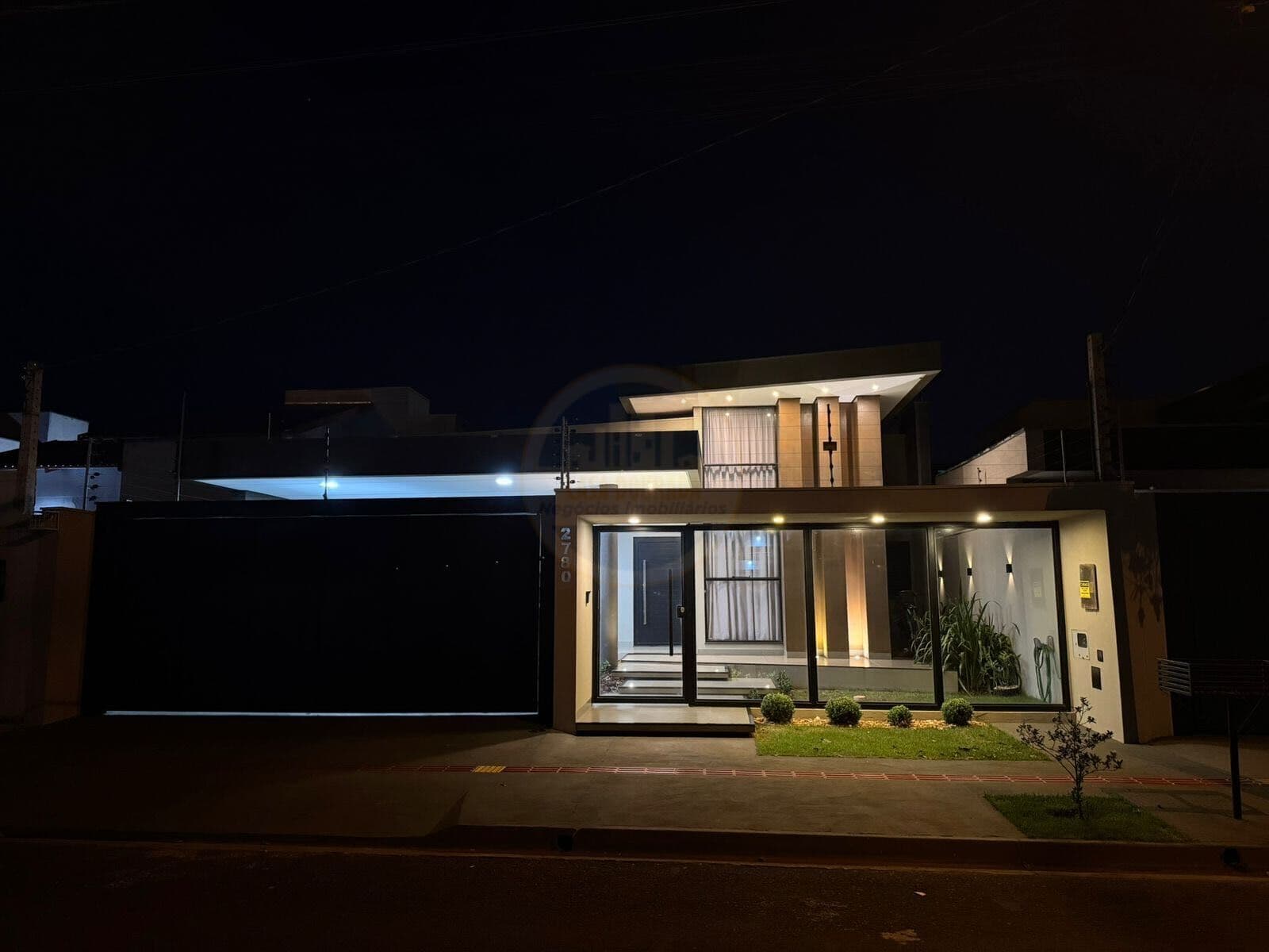 Casa Alto Padrão em Jardim Cristhais, Dourados/MS