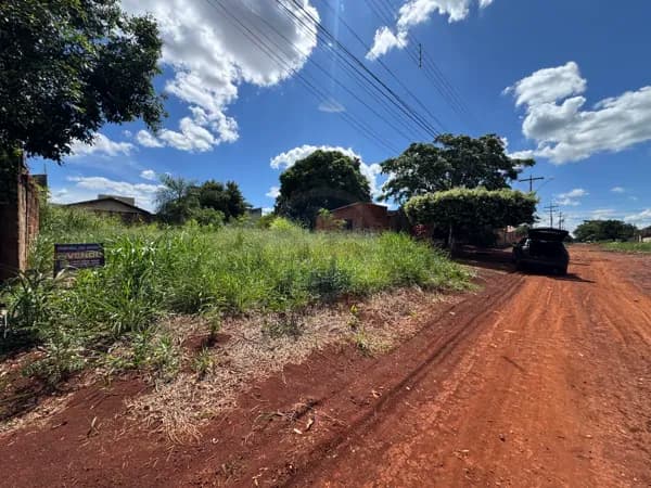 Terreno de esquina Parque Alvorada