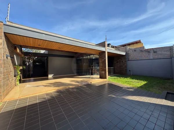Casa em Dourados - Loteamento Flor de Lis