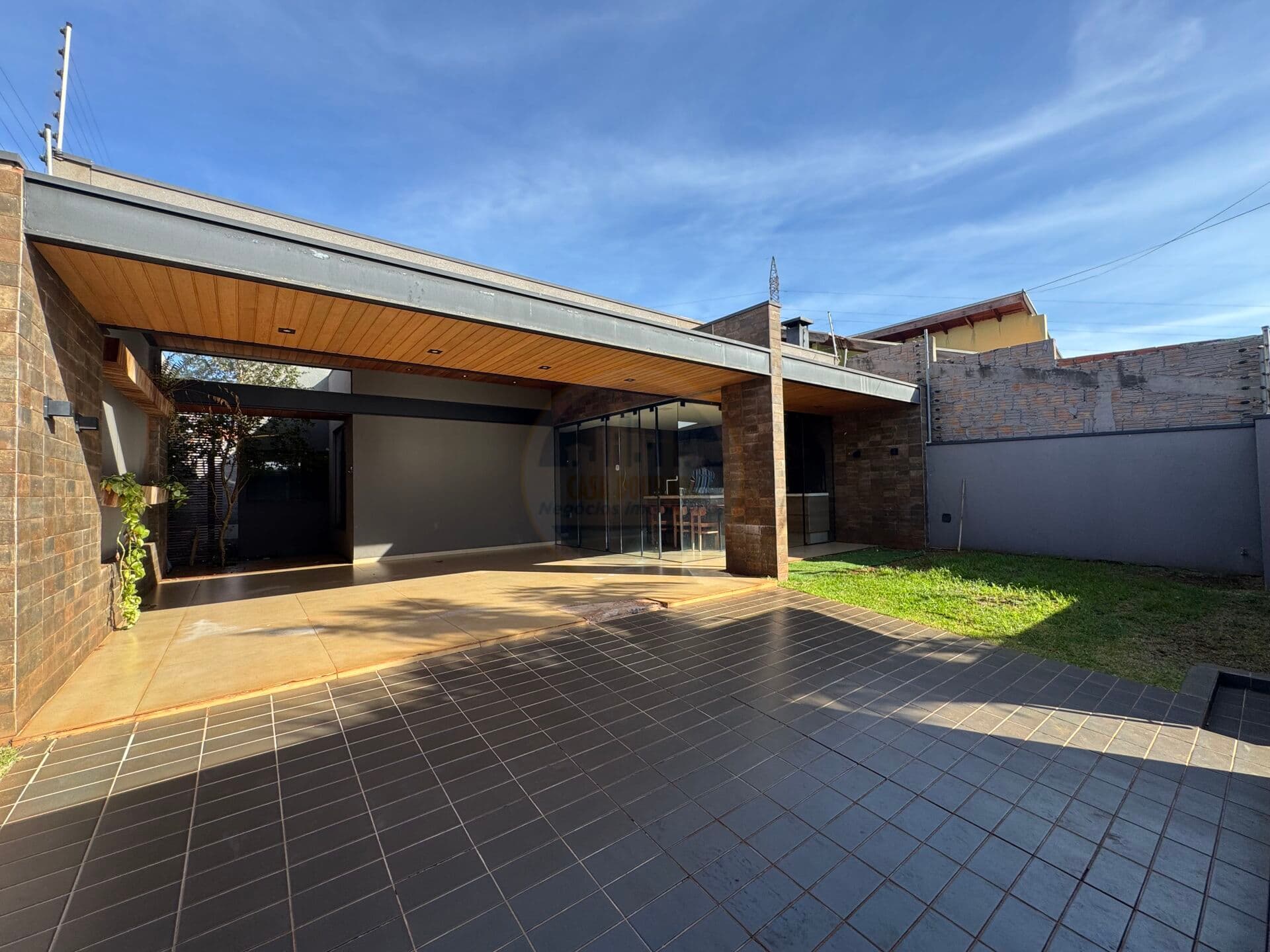 Casa em Dourados - Loteamento Flor de Lis