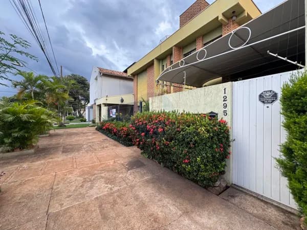 Casa em Dourados - Jardim América