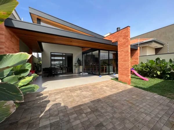 Casa em Dourados - Residencial Cidade Jardim I