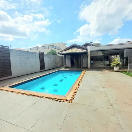 Casa Alto Padrão em Vila Tonani I, Dourados/MS