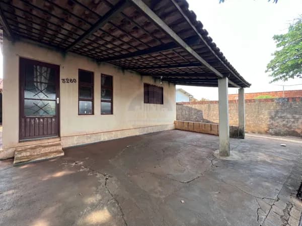 Casa em Dourados - Vila São Luiz