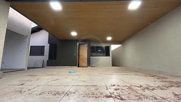 Casa em Laguna Carapã - Centro