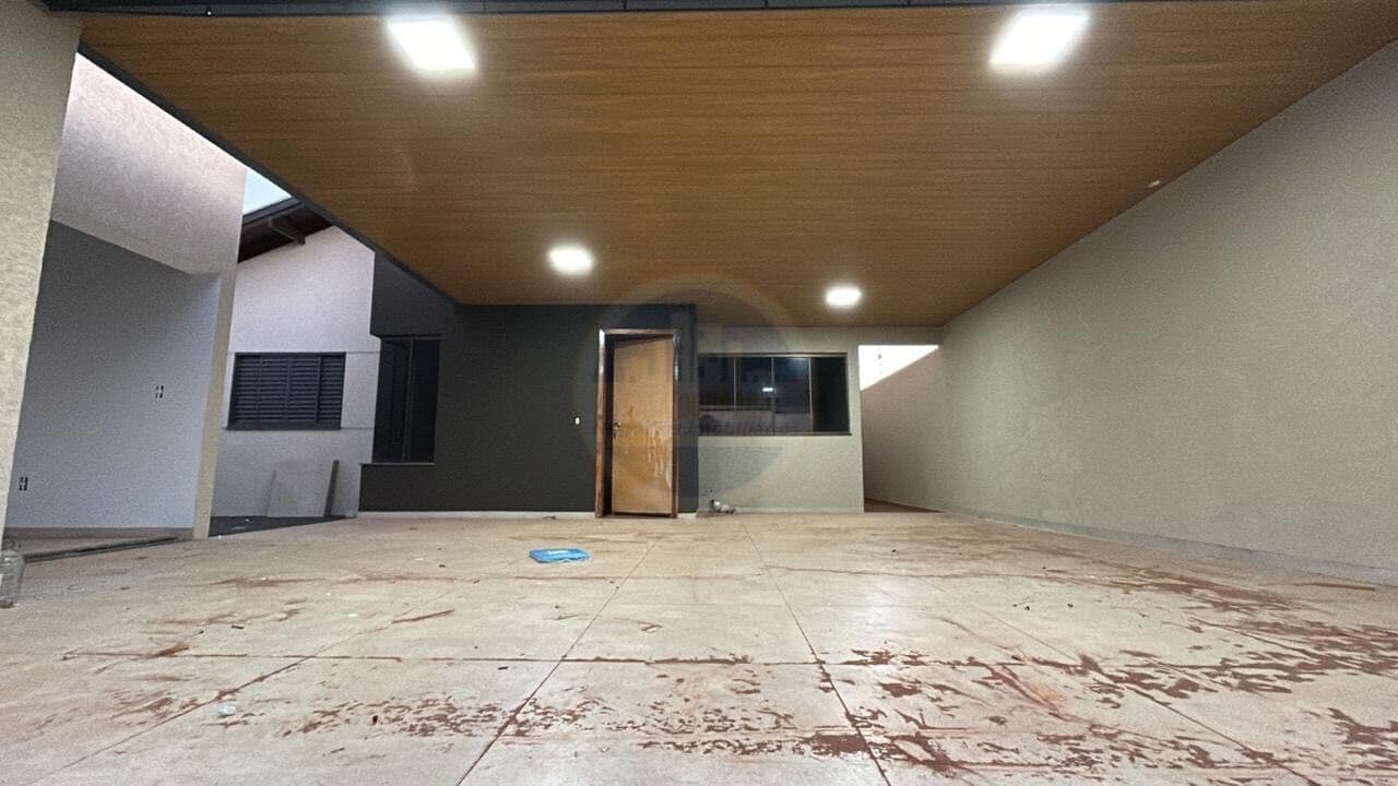 Casa em Laguna Carapã - Centro