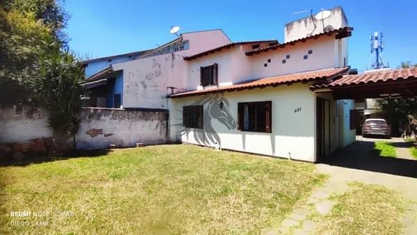 Casa sobrado 4 dormitório Bairro Guarujá, Porto Alegre/RS