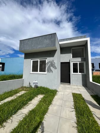 Casa 3 dormitórios bairro Hípica