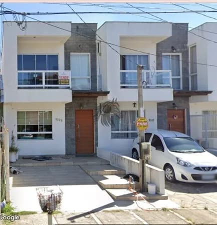 SOBRADO EM LOTEAMENTO