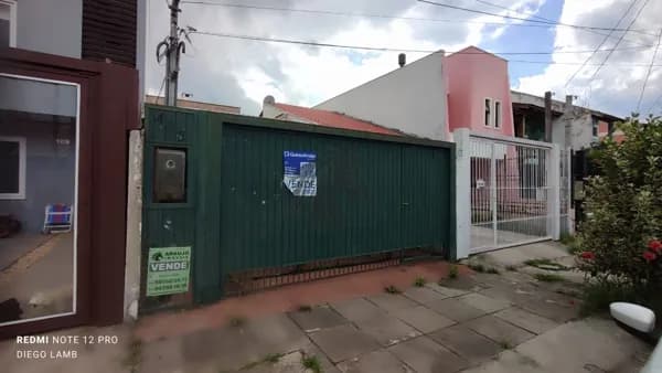 Casa 2 dormitórios com terraço