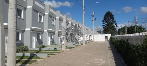 Casa em condomínio no bairro Hípica em Porto Alegre-RS