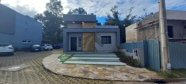 Casa de Condomínio em Porto Alegre - Hípica