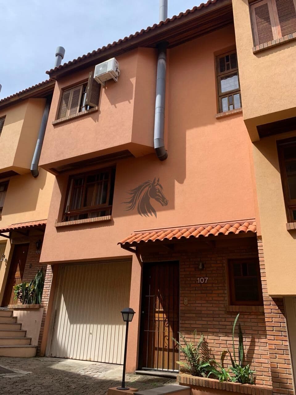 CASA EM CONDOMINIO 3 DORMITÓRIO 1 SUITE (IPANEMA)