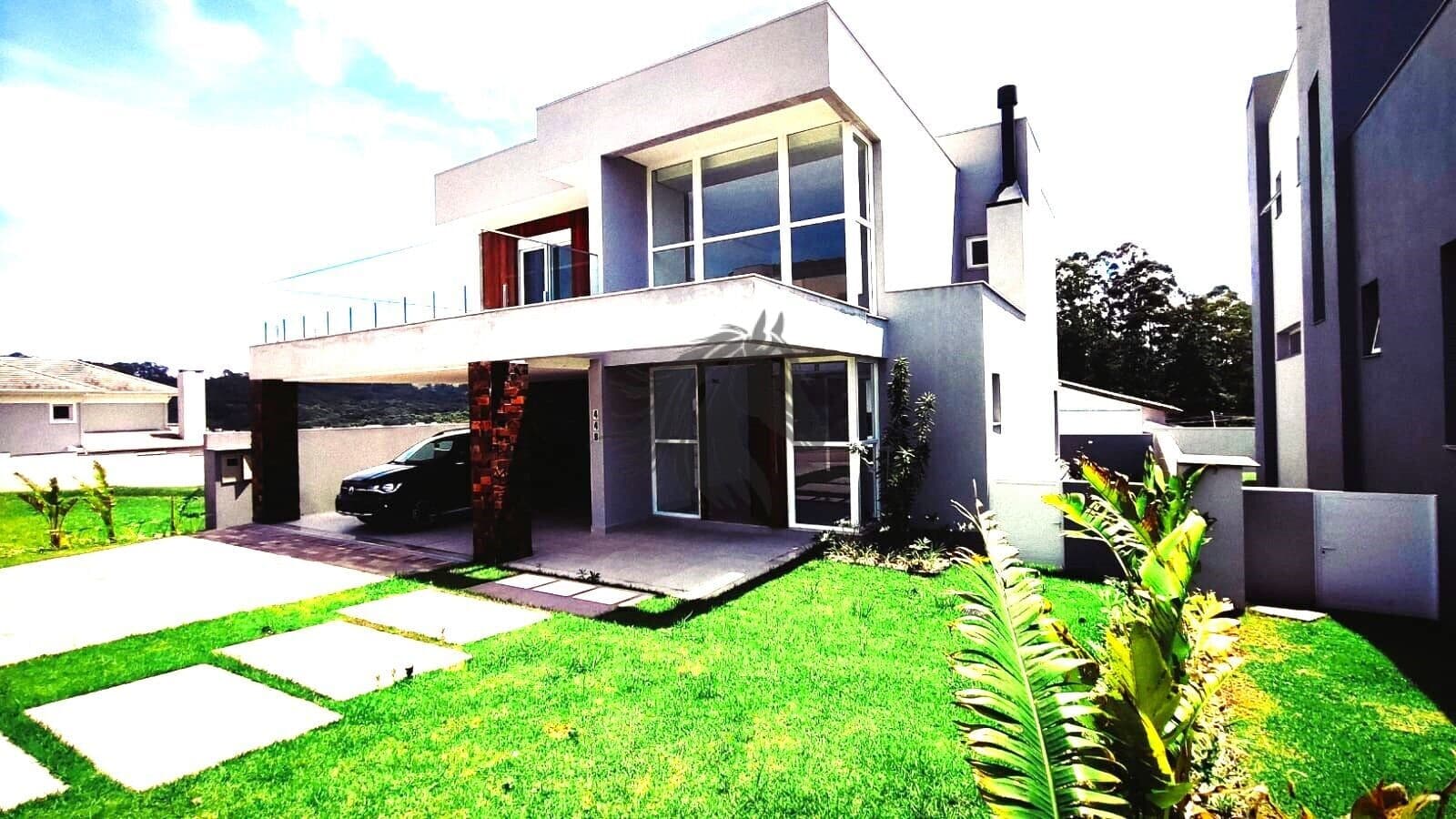 Casa alto padrão no bairro Vila Nova, em Porto Alegre-RS
