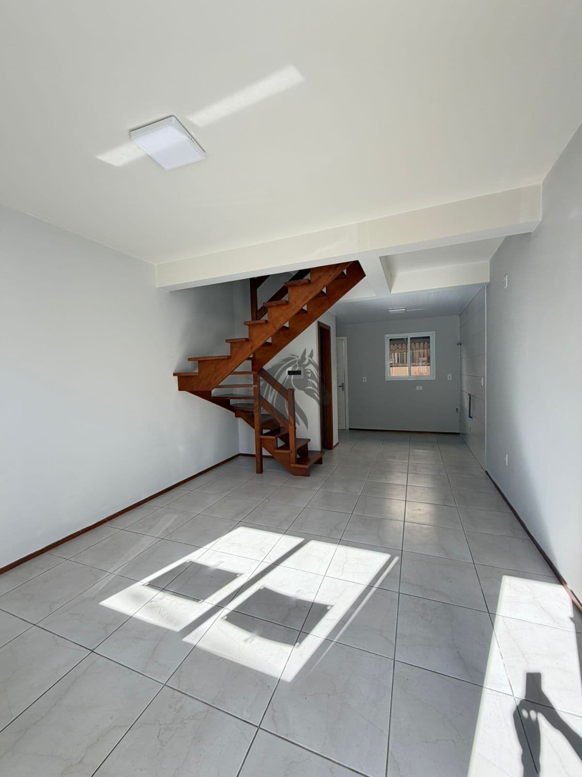 Casa em Condomínio à Venda no Bairro Restinga, Porto Alegre-RS