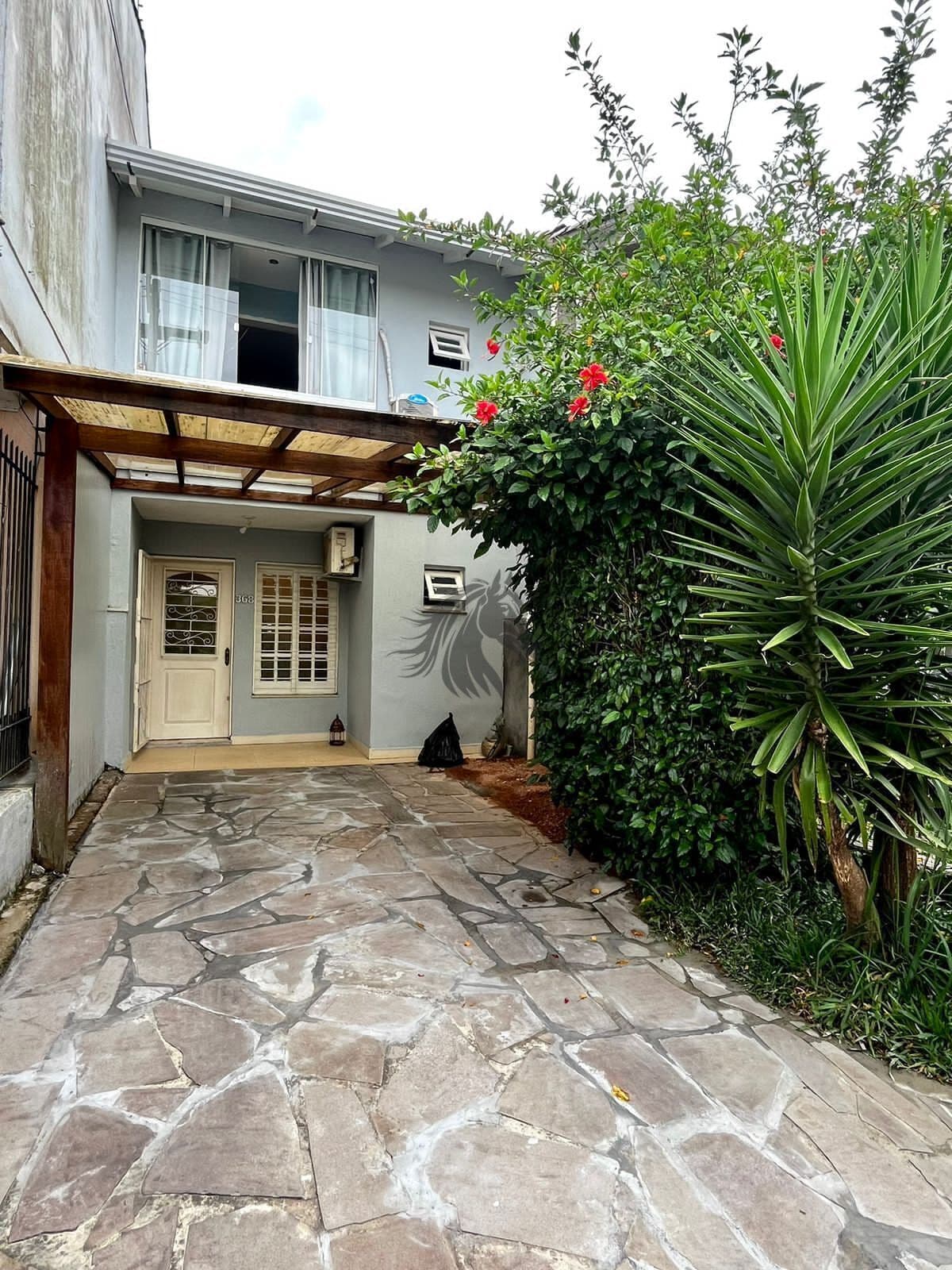 Casa 2 suítes no bairro Hípica