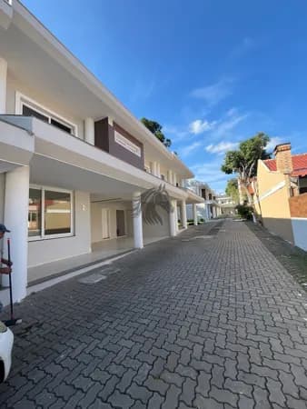 CASA EM CONDOMÍNIO PEDRA REDONDA