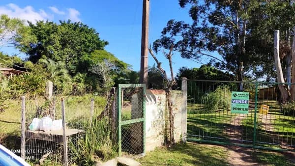 Sítio com meio hectare no Lami