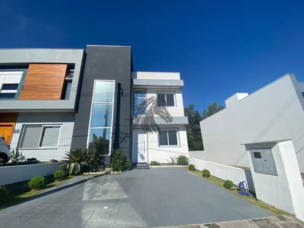 CASA ESTILO SOBRADO 3 DORMITÓRIOS