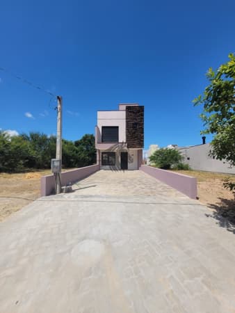 SOBRADO NOVO A 100METROS DO ZAFARI DA HÍPICA