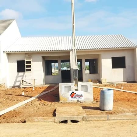 Casa com Amplo Pátio nos fundos