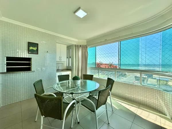 Apartamento Alto Padrão na Beira Mar