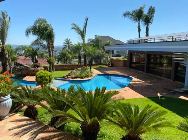 Belíssima Casa com Vista Panorâmica da Cidade!