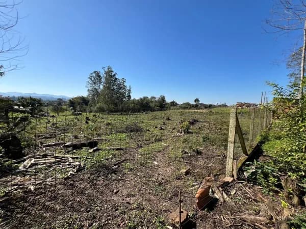Amplo Terreno