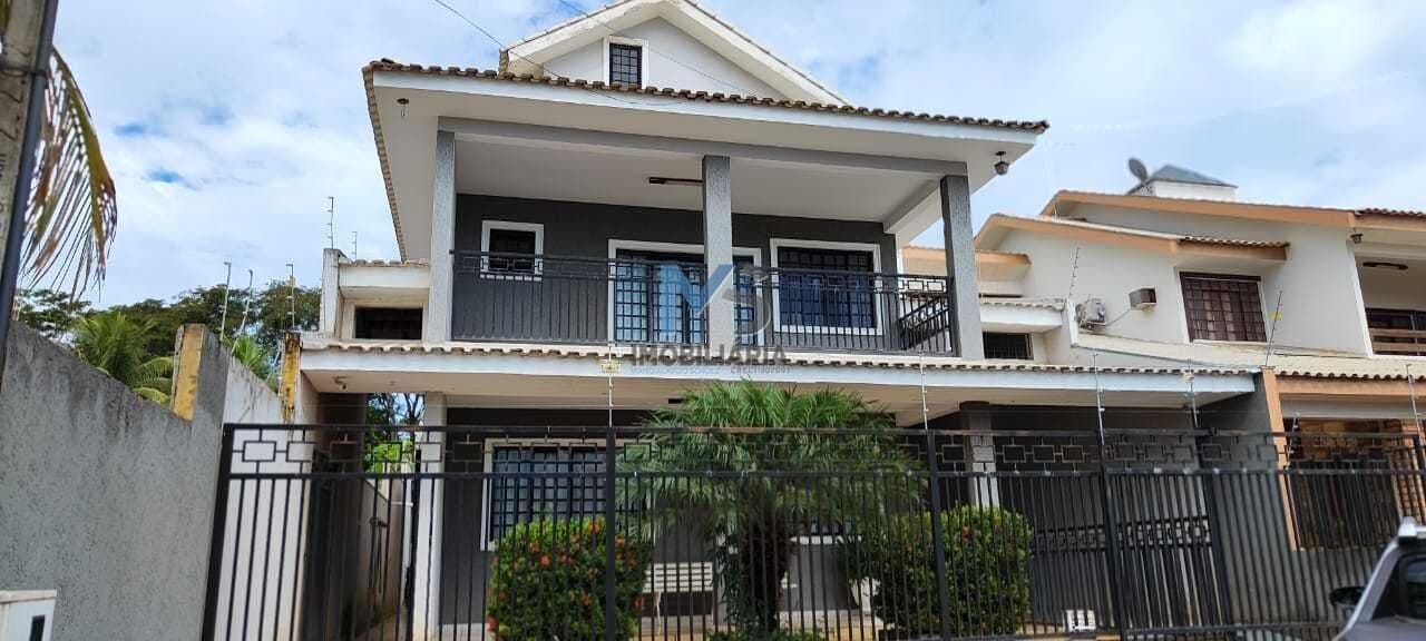 Sobrado a venda em Porto São José