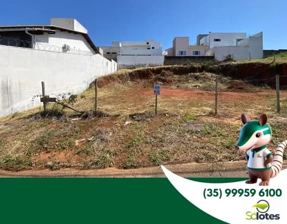 Lote com 300 m² - Bairro Central em Lavras