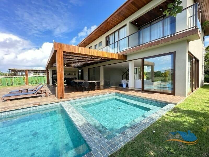 Casa de Alto Padrão à Venda em Praia do Forte – Praia Bella