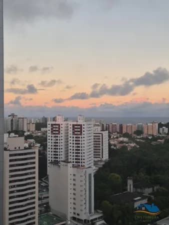 Apartamento mobiliado no Caminho das Árvores