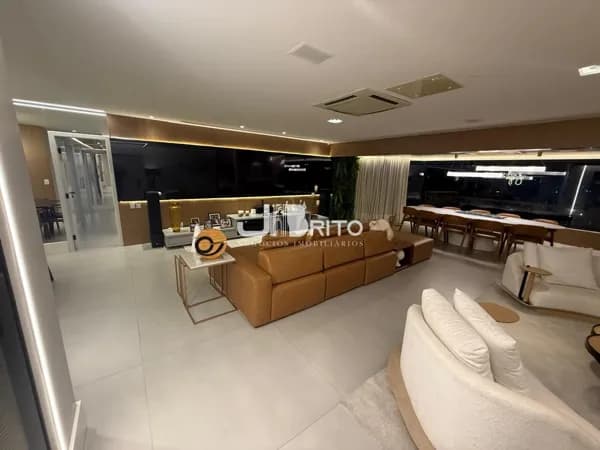 Reserva Albalonga – 257m², 4 Suítes, Porteira Fechada no Horto Florestal