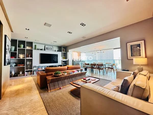 VENDA- APARTAMENTO 167 M² 4 QUARTOS + 3 SUÍTES PORTEIRA FECHADA