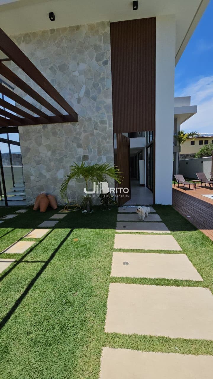 Mansão de Luxo em Guarajuba – 8 Suítes, a 200m da Praia, Porteira Fechada