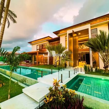 Casa de Luxo em Praia do Forte - Condomínio La Laguna, 5 Suítes, 655m², Porteira Fechada
