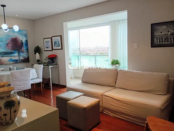 Apartamento 3/4 (2 Suítes) no Caminho das Árvores – Reformado, Andar Alto, Padrão Odebrecht