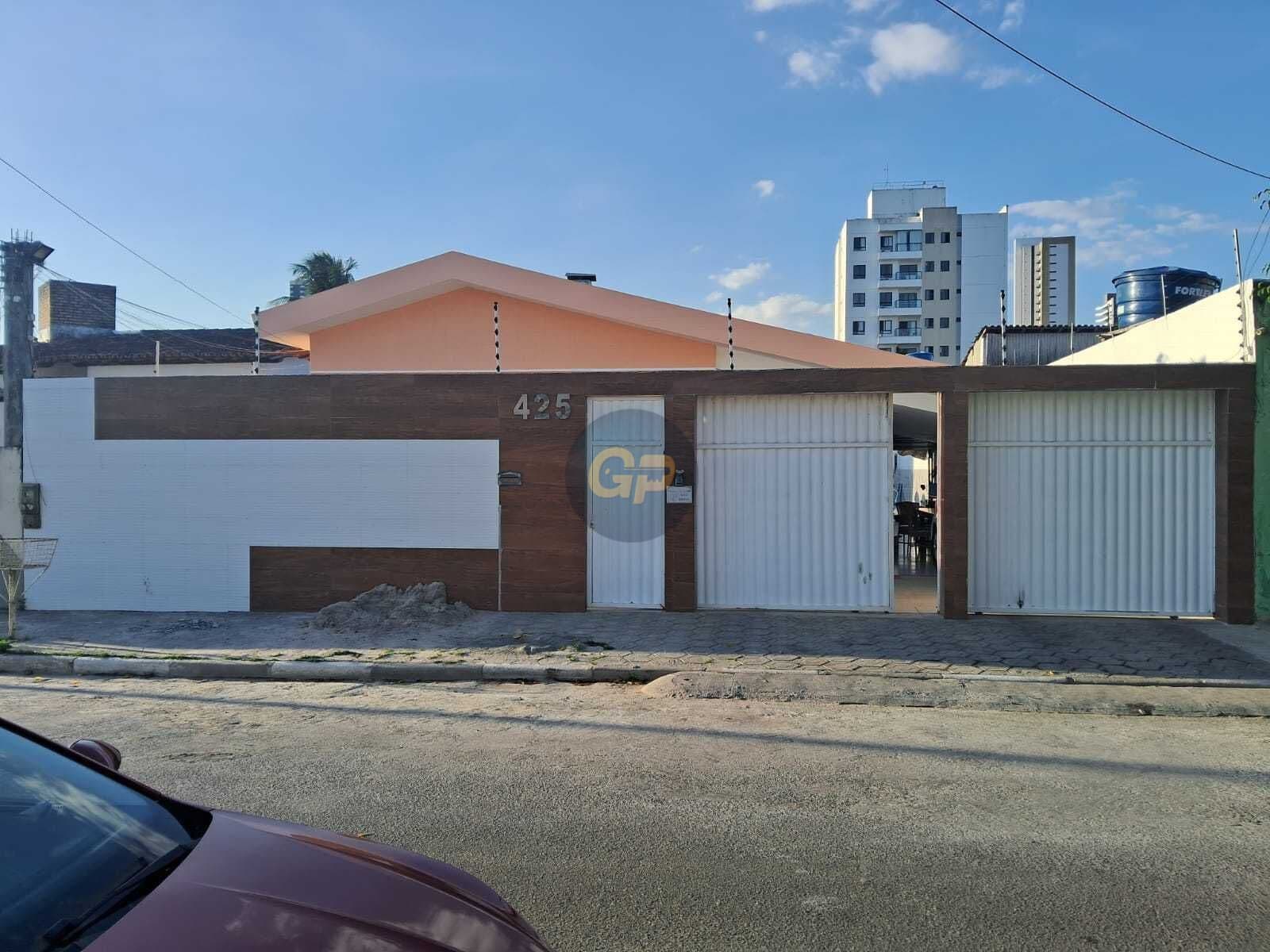 Casa em Feira de Santana - Santa Mônica
