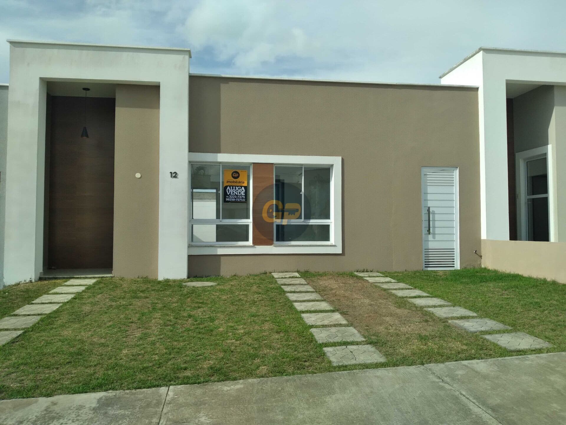 Casa de Condomínio em Feira de Santana - Registro