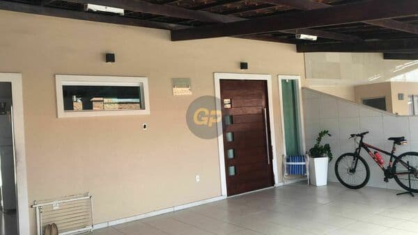 Casa em Feira de Santana - Papagaio